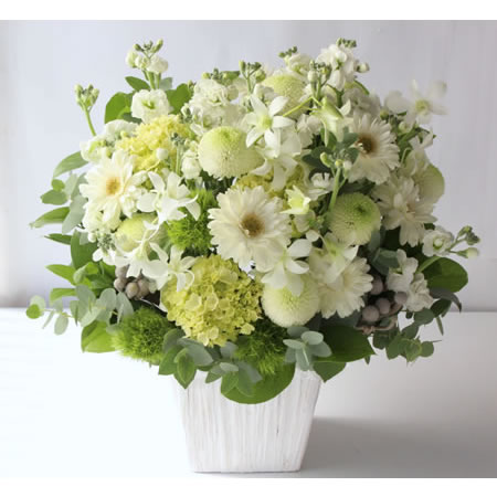 a161103　白系の花のお供え花