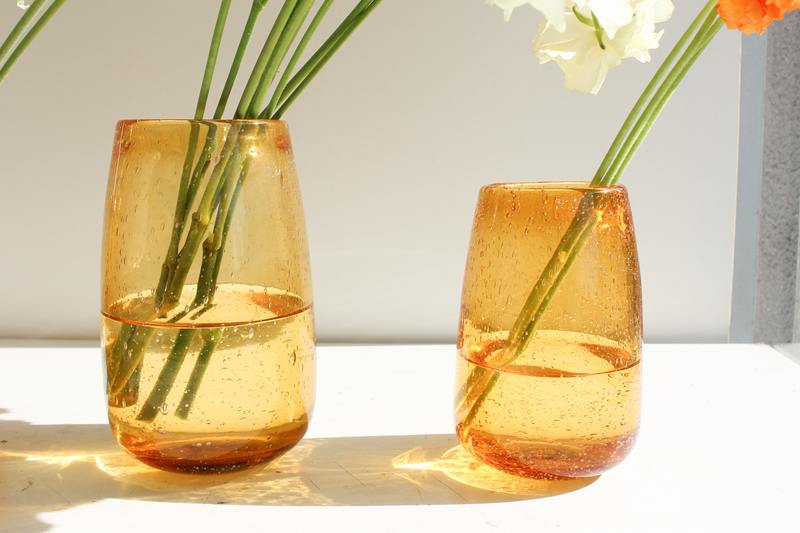 ブラウン系ガラス／ハンドメイド　フラワーベース／花器・花瓶