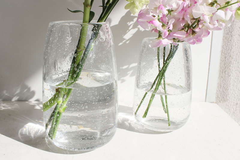透明バブルガラス／ハンドメイド　フラワーベース／花器・花瓶